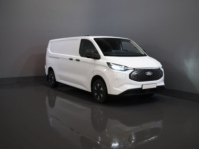 Ford E-Transit Custom 65 kWh L2 330 km WLTP 2x Schuifdeur/ Standkachel/ Snellader/ 2.3t Trekverm./ C