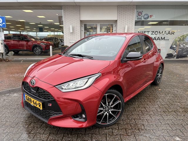 Toyota Yaris 1.5 Hybrid GR Sport | Stuur + Stoelverwarming | Navigatie |