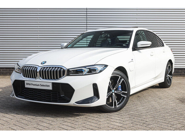BMW 3 Serie 330e High Executive M Sport Automaat