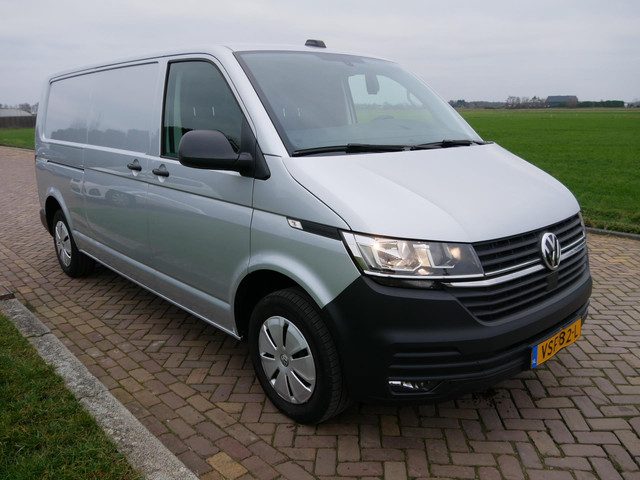 Volkswagen Transporter 2.0 TDI L2H1 110kW Comfortline AC ** 13499 EX BTW ** ** 2022 **