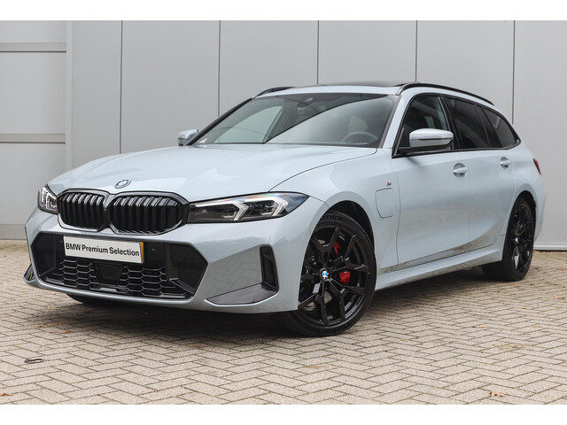 BMW 3 Serie touring 330e High Executive M Sport Automaat