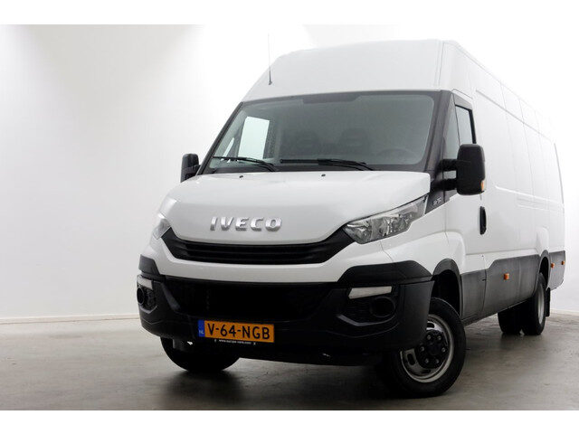 Iveco Daily 35C15 3.0 150pk L4H2 Dubbel Lucht Airco/Trekhaak 3500kg 03-2019