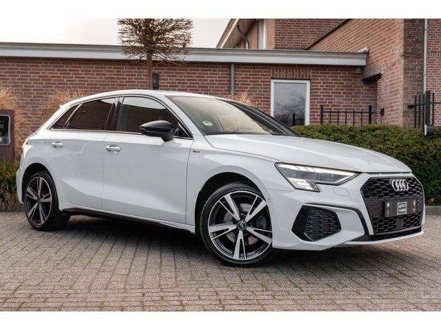 Audi A3 Sportback 40 TFSI e S Edition ACC B&O Matrix LED Ambiance Elek.Klep Keyless Stoelverwarming