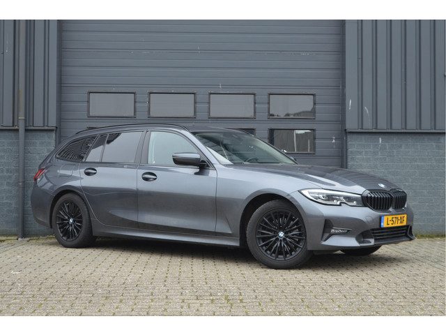 BMW 3 Serie touring 320i Business Edition | ORG. NL | LED | SFEERVERLICHTING |