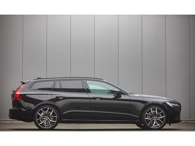 Volvo V60 2.0 T8 Plug-in hybrid AWD Plus Dark | Trekhaak | Polestar velgen
