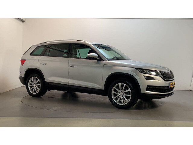 Škoda Kodiaq 1.5 TSI 150pk DSG Business Edition Leder-Stof Camera Navigatie Sfeerverlichting