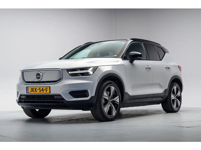 Volvo XC40 Recharge Twin Plus 78kWh 3 fase [ LED Navi Comfortstoelen Stoel-en stuurverwarming ]