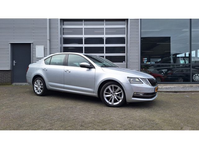 Škoda Octavia 1.5 TSI Sty Bus Automaat/Navigatie/Led/Cruise/Pdc V/A/Enz