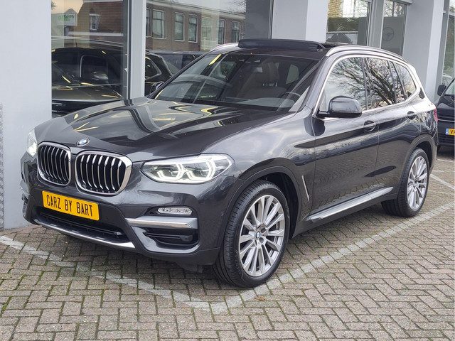 BMW X3 xDRIVE20i HIGH EXECUTIVE AUTOMAAT