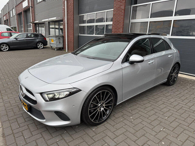 Mercedes-Benz A-Klasse A200 LED Pano Widescreen Camera Navi