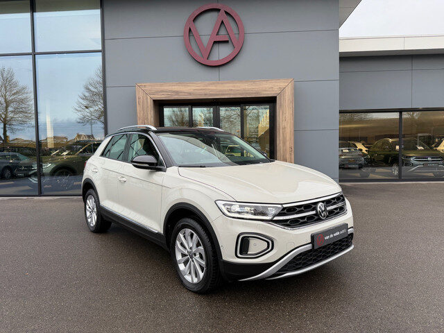 Volkswagen T-Roc 1.5 TSI 150pk DSG Style Carplay | Camera | Keyless | Elek. Achterklep | Rijklaar in
