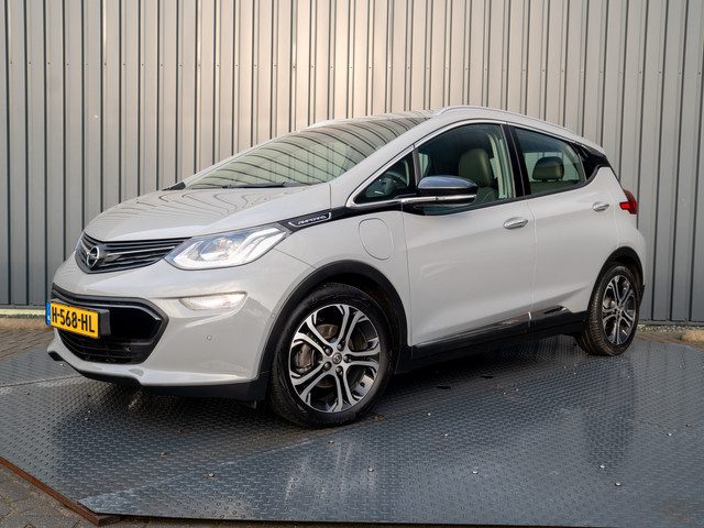 Opel Ampera-e Business executive 60 kWh | Keyless | Leder | Camera | Stoelverw. |