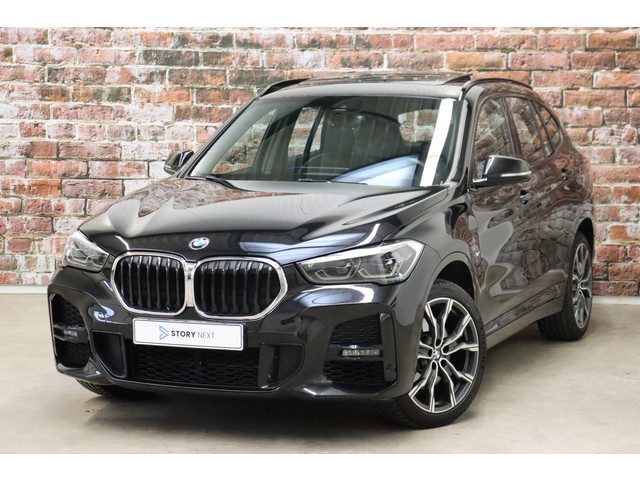 BMW X1 sDrive20i High Executive M Sport Pakket Automaat