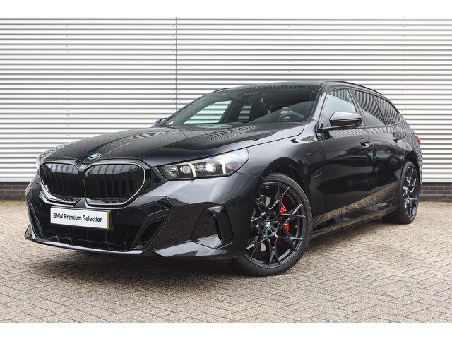 BMW 5 Serie touring 550e xDrive M Sport Automaat