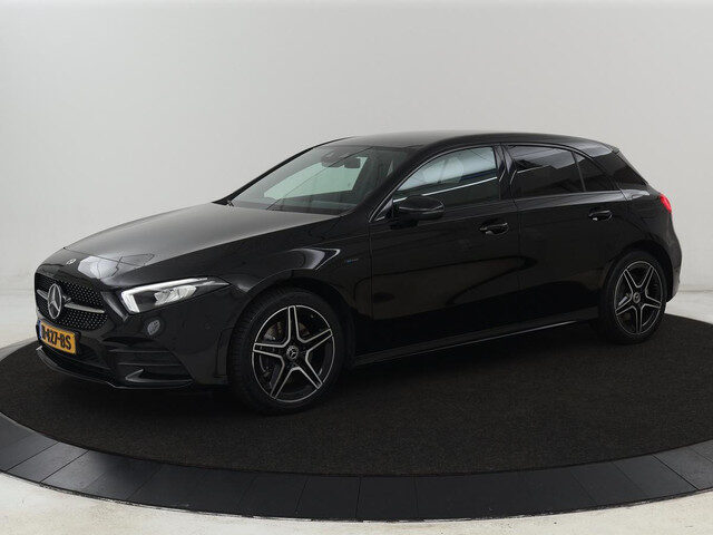 Mercedes-Benz A-Klasse 250e AMG Limited | Carplay | Stoelverwarming |