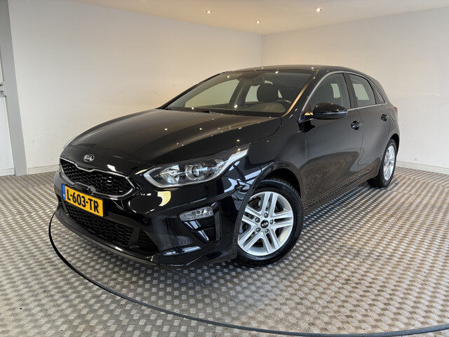 Kia Ceed 1.0 T-GDi DynamicLine / Camera
