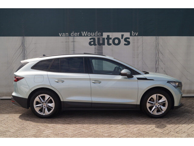 Škoda Enyaq iV 60 180pk 62kWh -PANO-LED-NAVI-ECC-PDC-ACC-