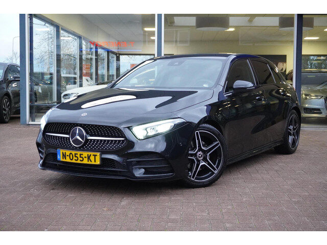 Mercedes-Benz A-Klasse 180 Business Solution AMG | Automaat | Camera | Vol opties | Sfeer verlichtin