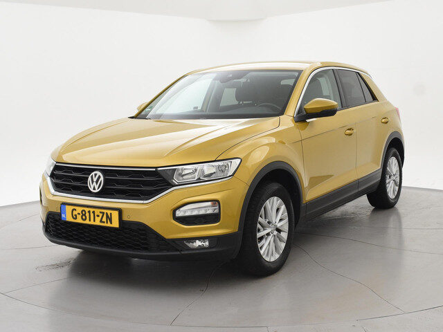 Volkswagen T-Roc 1.0 TSI + APPLE CARPLAY | TREKHAAK | STOELVERW.