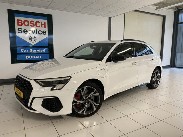 Audi A3 Sportback 45 TFSI e S edition Competition