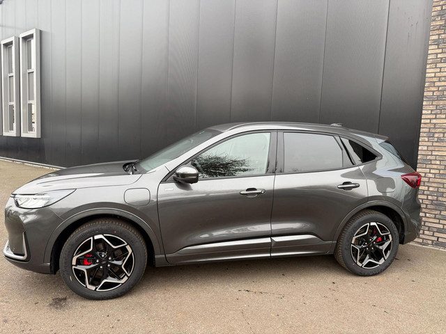 Ford Kuga 2.5 PHEV ST-Line X 243pk