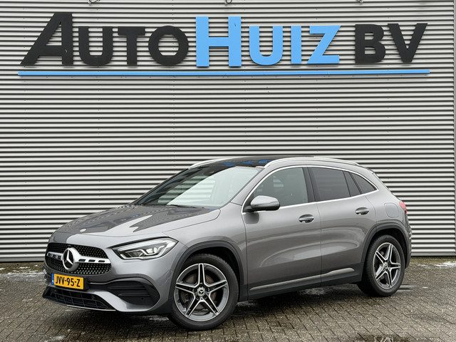 Mercedes-Benz GLA 250 225 PK 4MATIC AMG Line Panoramadak Achteruitrijcamera DAB Carplay 19 inch velg