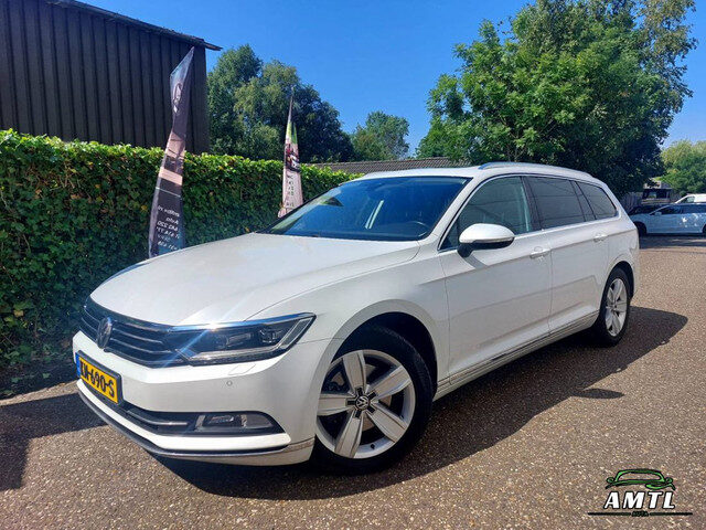 Volkswagen Passat Variant - 1.6 TDI Connected Series Plus