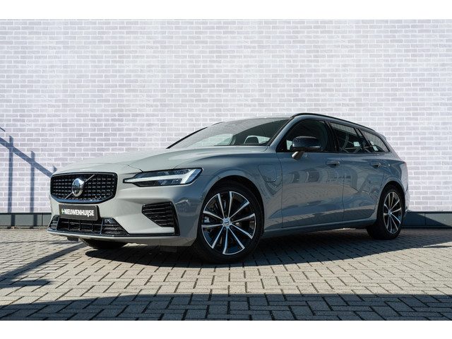 Volvo V60 2.0 T6 Plug-in hybrid AWD Plus Dark