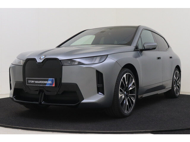 BMW iX xDrive60 M Sport