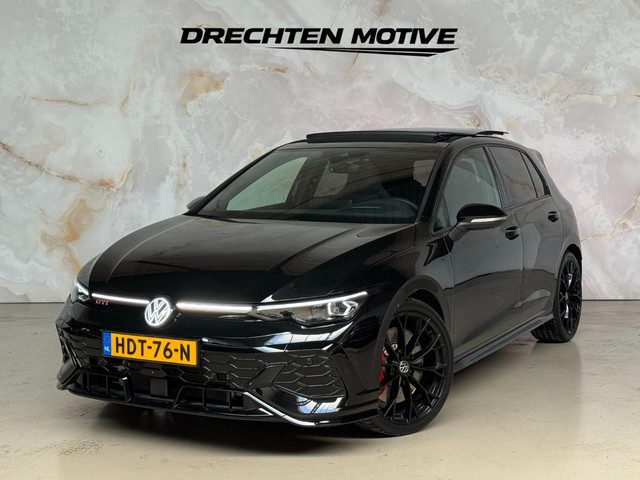 Volkswagen Golf 2.0 TSI GTI Clubsport / Akrapovic / Pano / Head-up