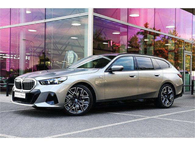 BMW 5 Serie touring 530e M Sport Automaat