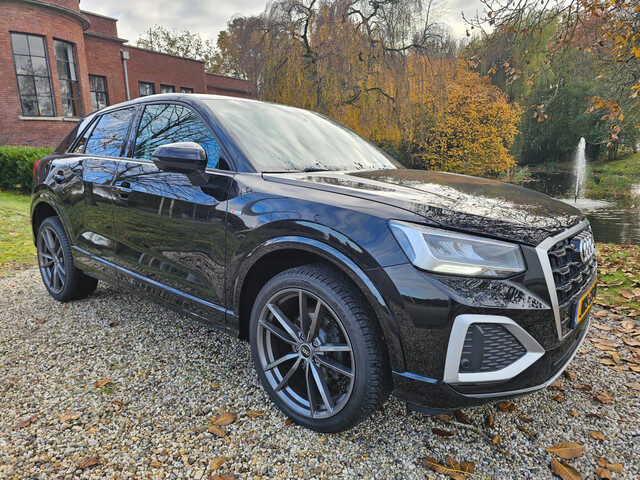 Audi Q2 35 TFSI S Edition AUTOMAAT/leer/NAVI/cruise