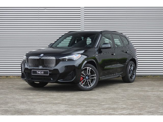 BMW iX1 xDrive30 M Sport