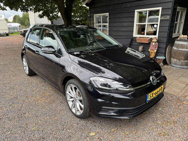 Volkswagen Golf 1.0 TSI Trendline CARPLAY|PDC