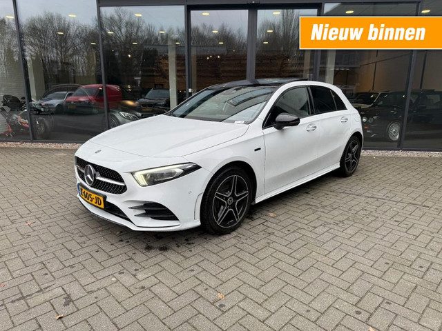Mercedes-Benz A-Klasse 250e AMG-Line,Schuifdak,LED,WideScreen,Memory,Camera,Lane Ass.,