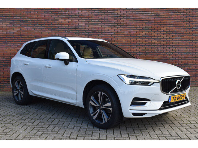 Volvo XC60 T8 407PK Twin Engine AWD Momentum