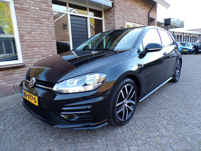 Volkswagen Golf 1.0 TSI Comfortline R-Line Automaat / Navi