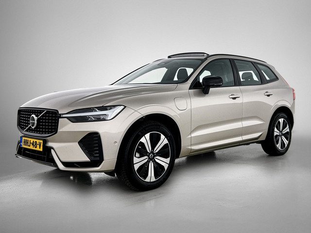 Volvo XC60 2.0 T6 AWD Plus Dark | Panorama dak | Trekhaak | Leder |