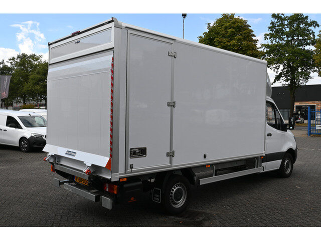Mercedes-Benz Sprinter 317 CDI Bakwagen met laadklep