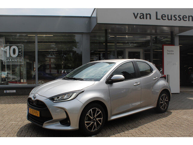 Toyota Yaris 1.5 HYBRID DYNAMIC