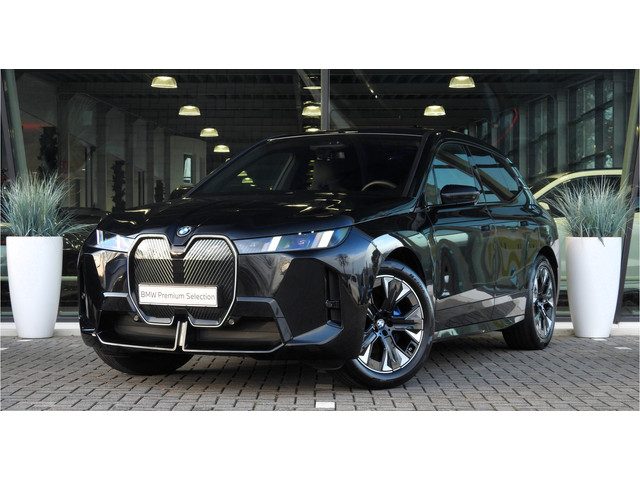 BMW iX xDrive45 M Sport
