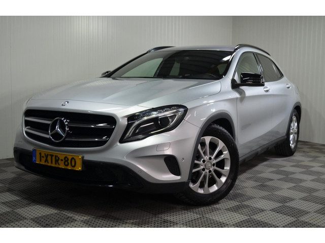 Mercedes-Benz GLA 200 Ambition / Xenon / Led / Pdc / NL auto