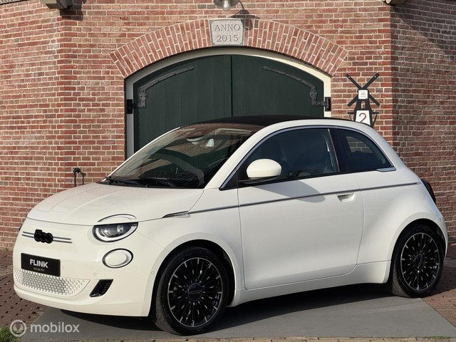 Fiat 500e La Prima Icon 42 kWh Cabrio Led, Apple Carplay, Adapt cruise, 17"
