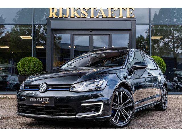 Volkswagen Golf 1.4 TSI GTE|PANO|CAMERA|TREKHAAK|CARPLAY