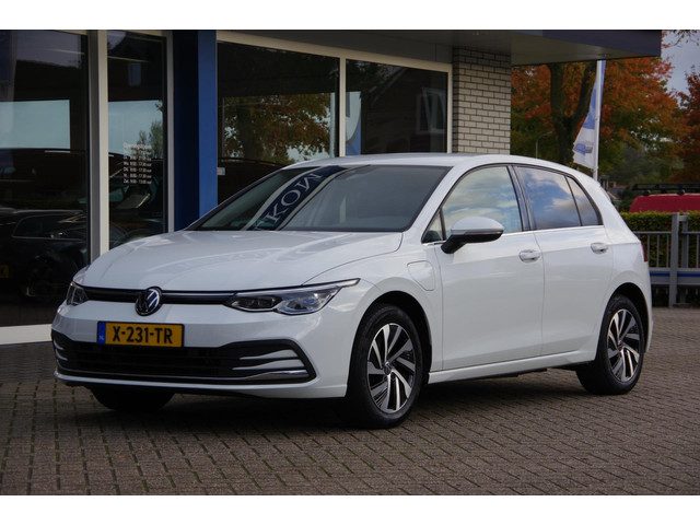 Volkswagen Golf Hybrid SOH 89% IQ.light Trekhaak Carplay Stoelverwarming
