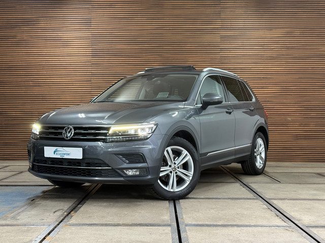 Volkswagen Tiguan 1.5 TSI ACT Highline | Pano | 360° Camera | Adaptive Cruise | HUD | Alcantara | 18