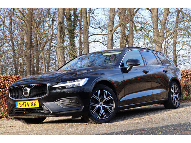 Volvo V60 2.0 B4 Core | Camera | Stoel + Stuurverwarming | Navi | Carplay |