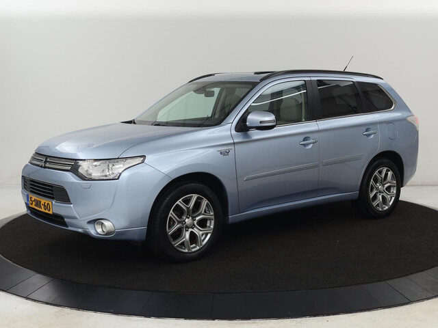 Mitsubishi Outlander 2.0 PHEV Instyle+ | 1e eigenaar | Schuifdak |