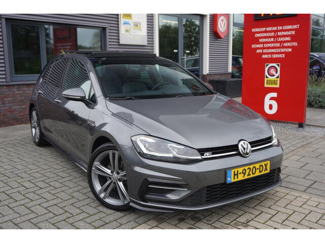 Volkswagen Golf 1.5 TSI Highline Business R / Pano / Trekhaak / ACC / Carplay / Dyna Audio