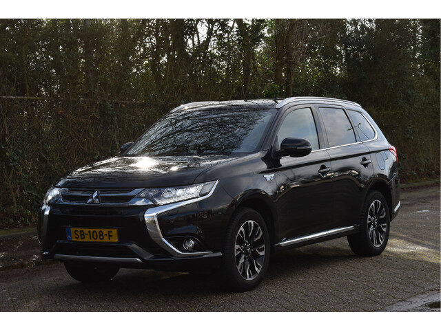 Mitsubishi Outlander 2.0 PHEV Premium 203PK 4WD